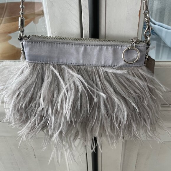 COACH POPPY OSTRICH FEATHER CLUTCH SPECIAL EDITION SILVER/GRAY #18731 PREOWNED - Picture 4 of 16